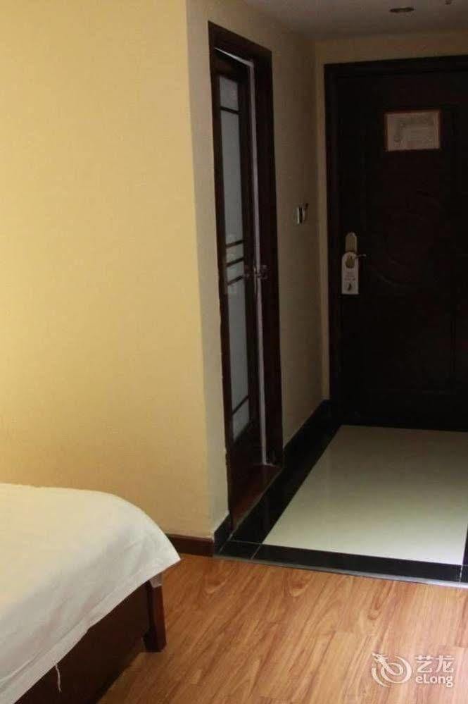 Lu Jiang Tian Yue Hotel Guangzhou Exterior photo